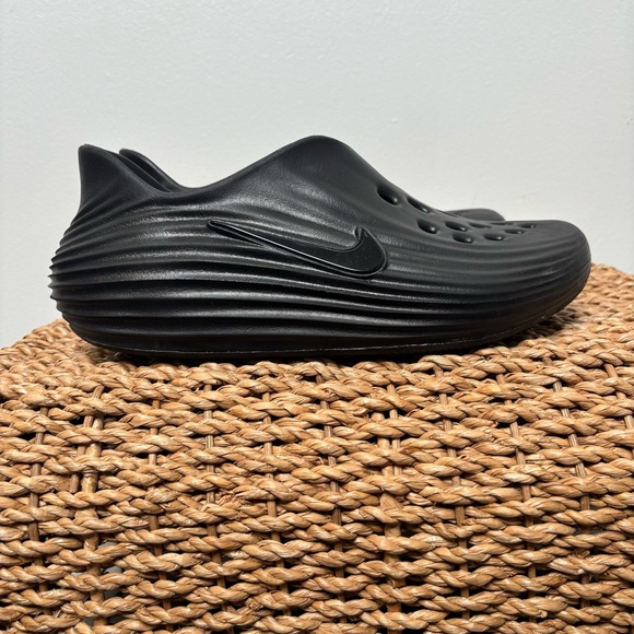 Men's Sz 9 Nike ReactX Rejuven8 Slip On Shoes - Black - Picture 2 of 10